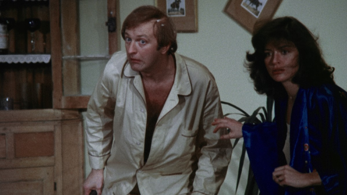 Arthur and Fiona in The Odd Job.